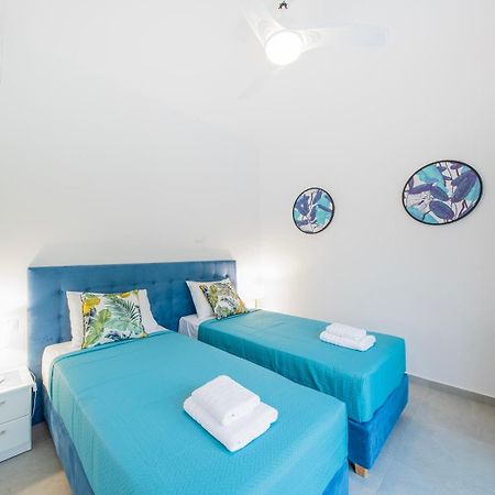 Villa Ami, Roda, Corfu: 10 Guests, Heated Pool, Private Mini Golf, Pool Table & More!! Eksteriør bilde
